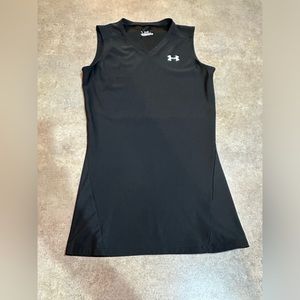 Women’s under Armour, tank top size small it feels like it’s a compression style